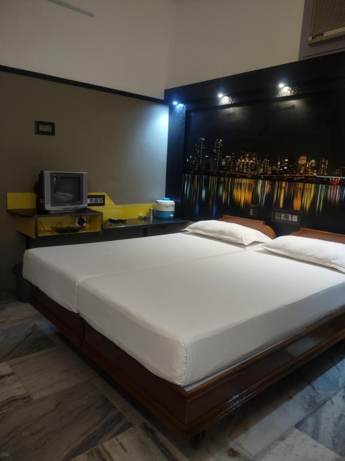 Krishna Lodge Tiruchirappalli エクステリア 写真