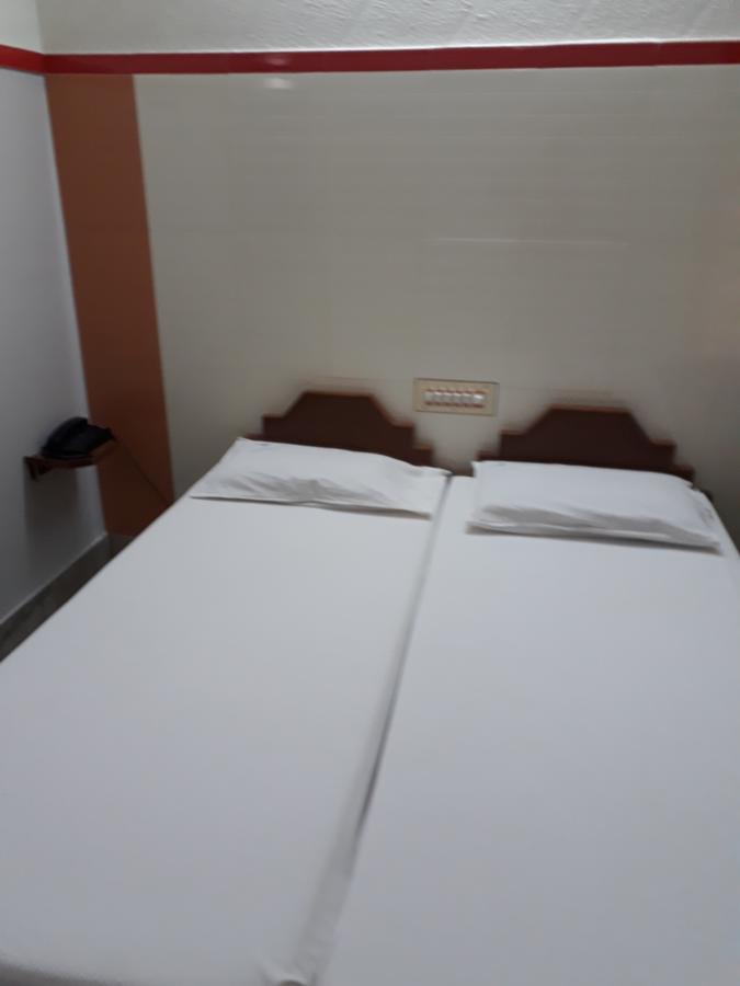 Krishna Lodge Tiruchirappalli エクステリア 写真
