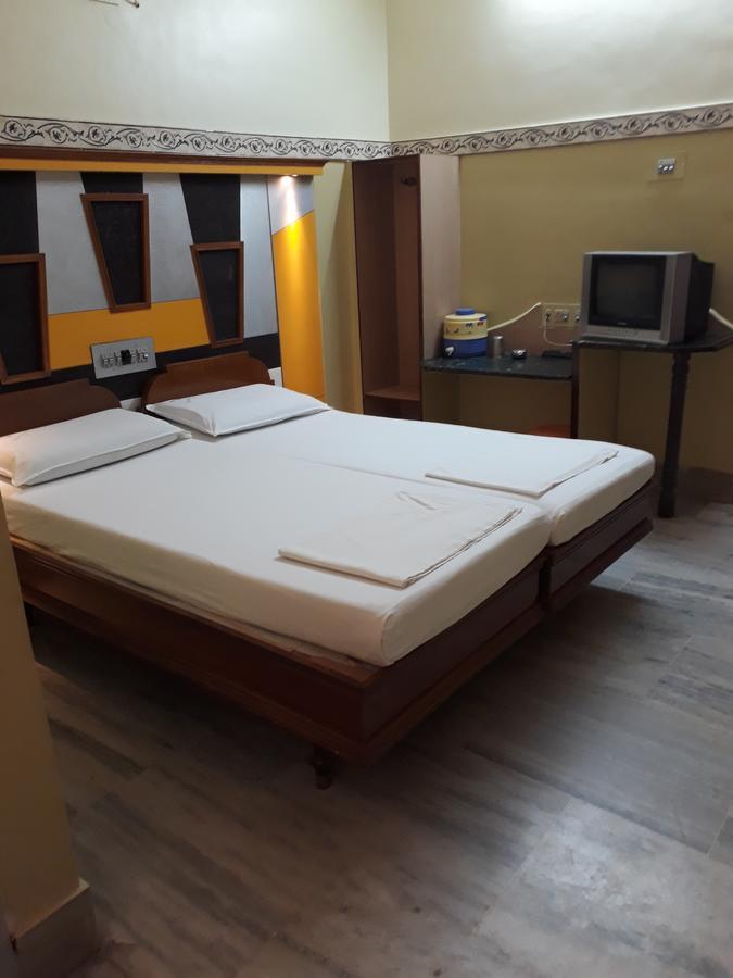 Krishna Lodge Tiruchirappalli エクステリア 写真