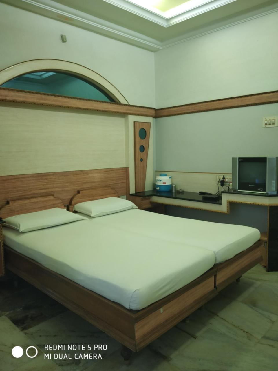 Krishna Lodge Tiruchirappalli エクステリア 写真