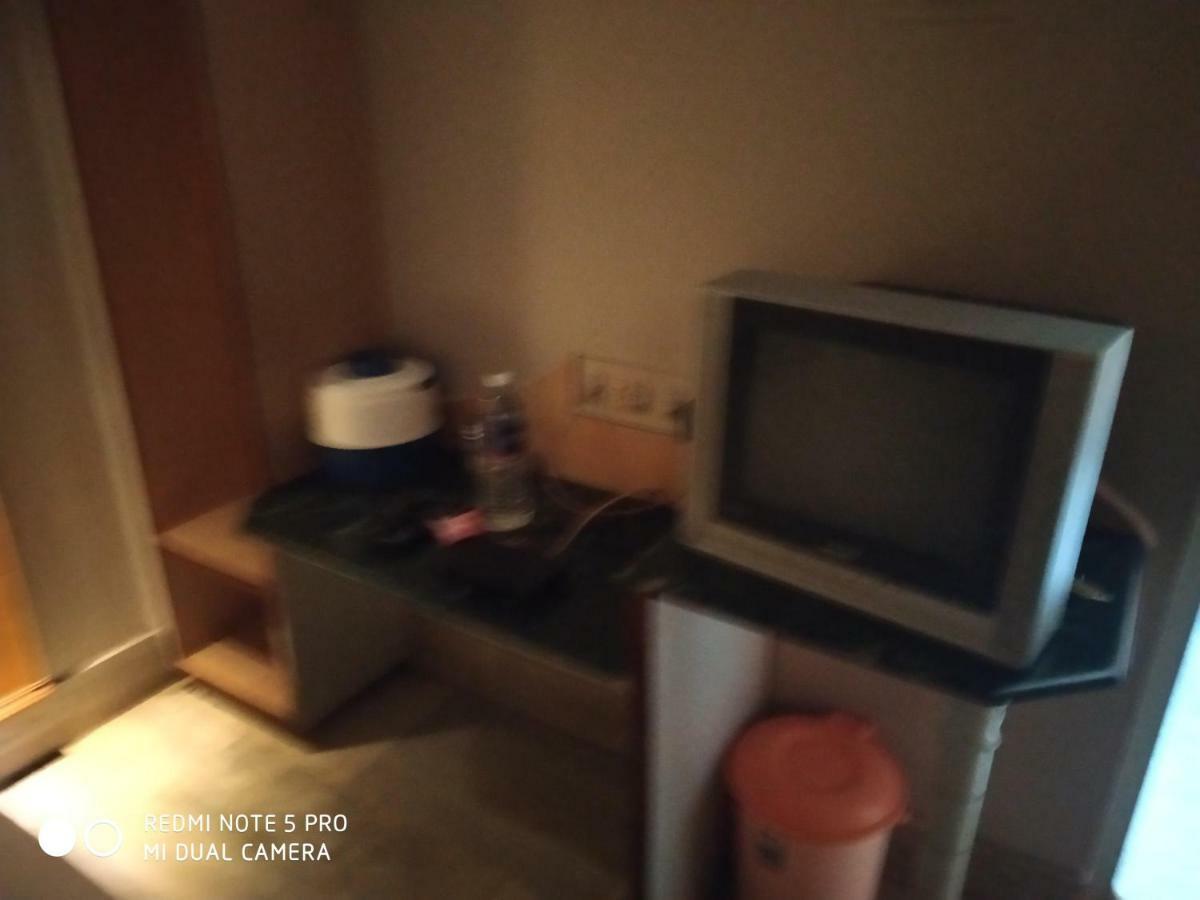 Krishna Lodge Tiruchirappalli エクステリア 写真