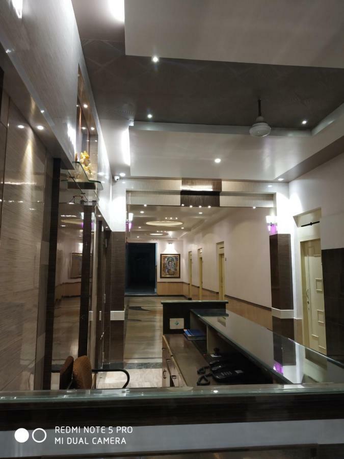 Krishna Lodge Tiruchirappalli エクステリア 写真