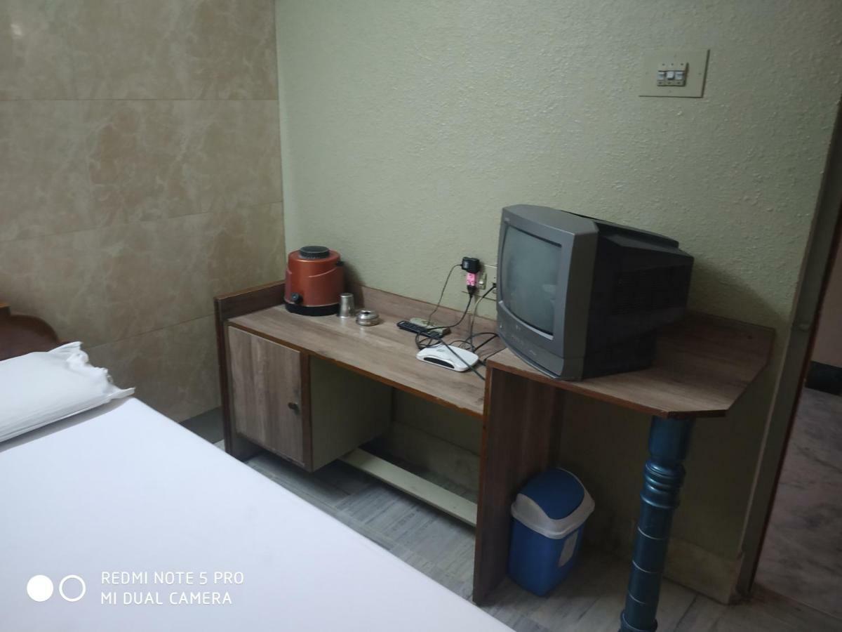 Krishna Lodge Tiruchirappalli エクステリア 写真