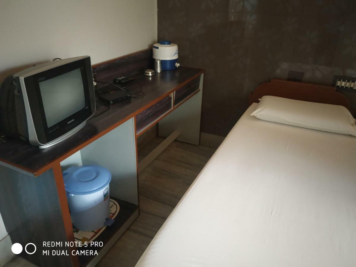 Krishna Lodge Tiruchirappalli エクステリア 写真