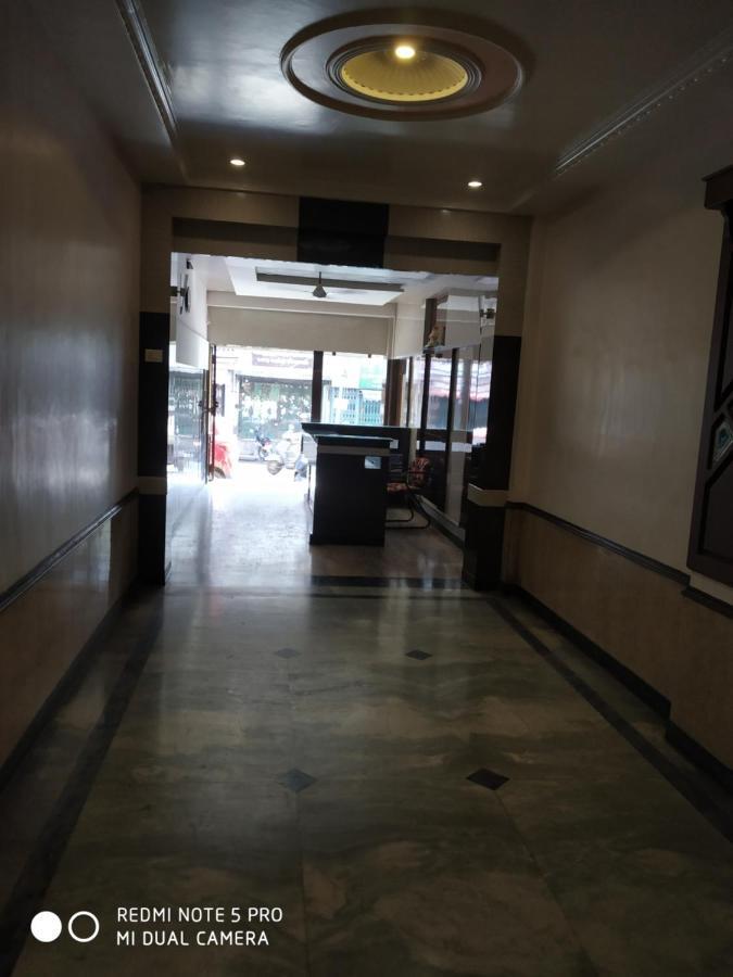 Krishna Lodge Tiruchirappalli エクステリア 写真